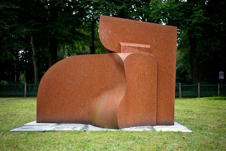 cor-ten stalen beeld van Joop Hollanders- uitgevoerd door artisans van Segno 'd Arte