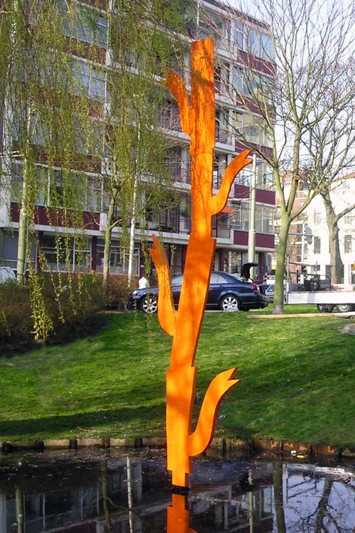 Klaas Gubbels, kunstwerk in de vijver van de Provenierssingel in Rotterdam.
