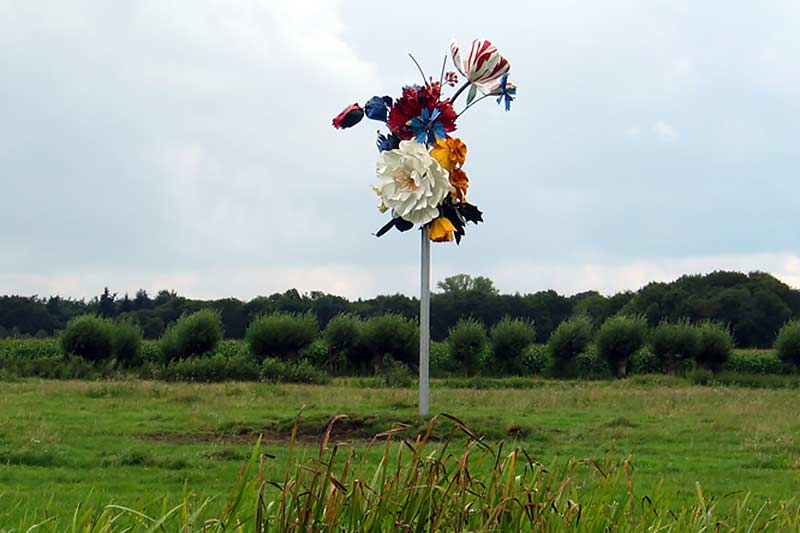 Linda Nieuwstad - "bloemstuk de Bredenhorst" to Heino.