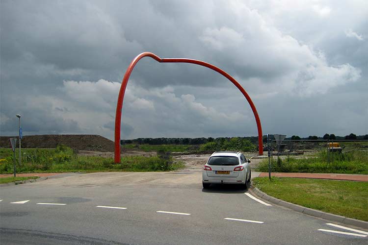 Lucien den Arend - rood stalen beeld in Rhoon, Albrandswaard