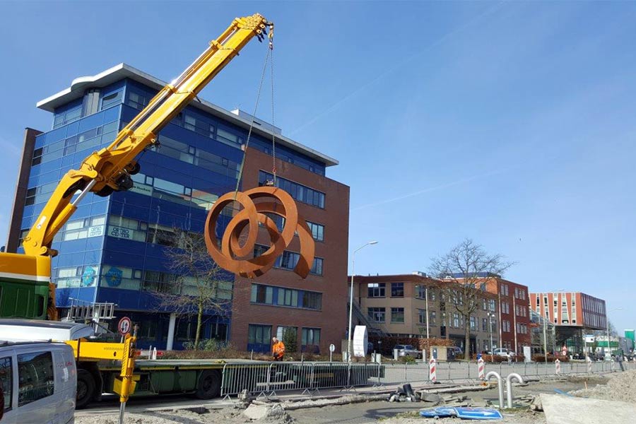 De sokkel hebben wij kunnen maken in opdracht van Pieter.