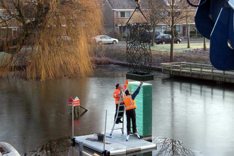 Herstellen van glas kunstwerk in Nieuw Vennep.