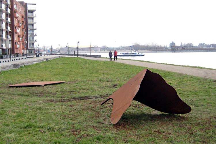 Het kunstwerk van Venelin Ivanov wordt opnieuw in het OPAM Beeldenpark Drechtoevers geplaatst.