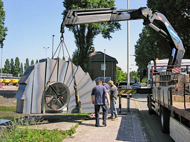 kunstwerk in uitvoering - folly - van Tirza Verrips & Ed Euser op de Heijplaat in Rotterdam