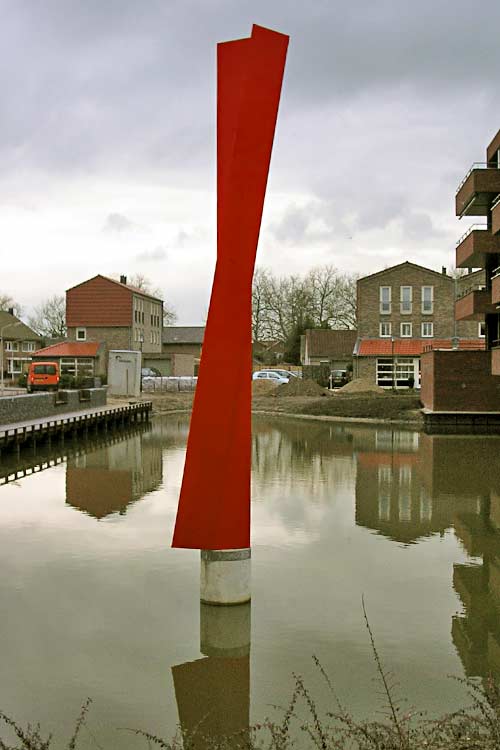 Henk van Bennekum - stalen beeld geplaatst.