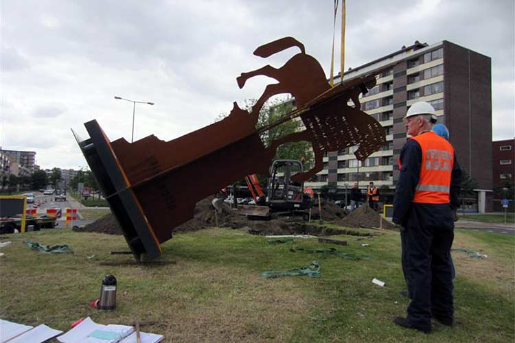 Beeld voor Schiedam - beeldend Kunstenaar Coen de Jong.